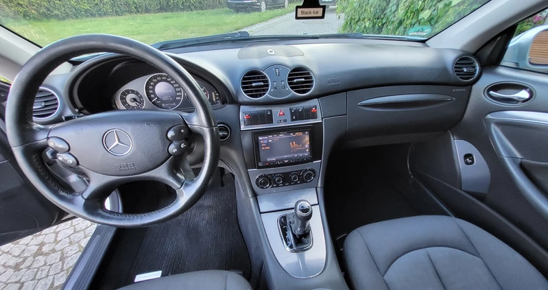 Mercedes-Benz CLK cena 15800 przebieg: 240000, rok produkcji 2004 z Janikowo małe 704